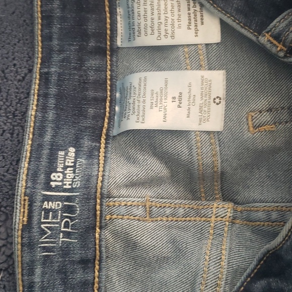 High Rise - Picture 2 of 3